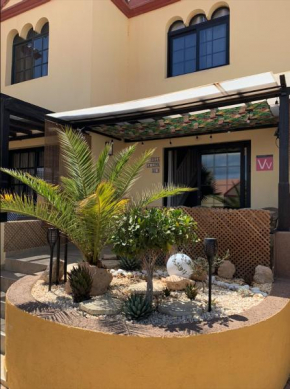 Villa la Luna, przy basenie, Wi-Fi, renowacja 2021!, Costa Calma